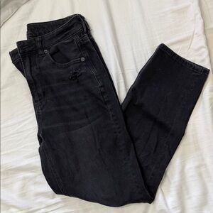 American Eagle Mom Straight Jean